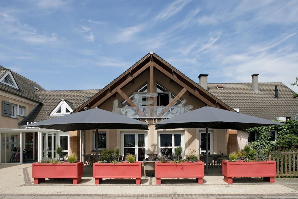 Logis Hotel L'Oree De Chartres - Barjouville Exterior photo